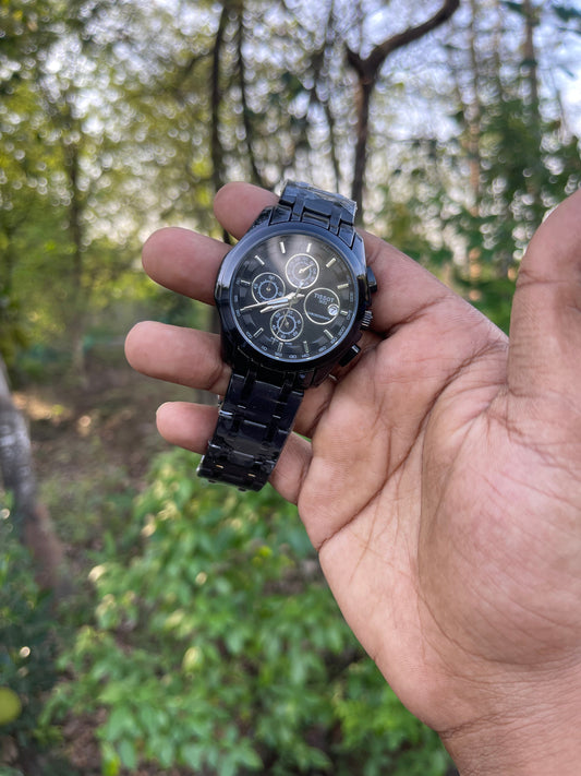 Black chain watch with daye working