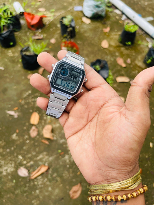 illuminator World Time Working Top Quality Digital Watch